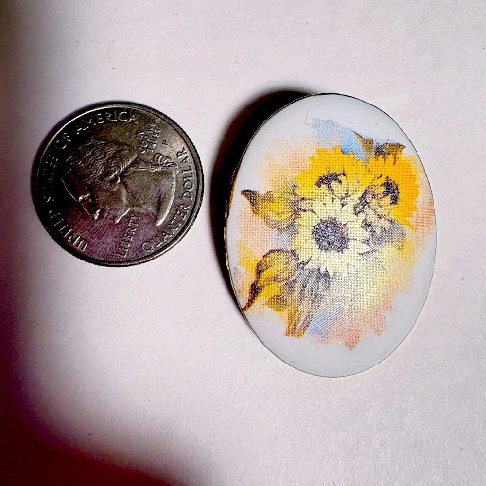 Charming Floral vintage Brooch with Yellow sunflowers made in Japan